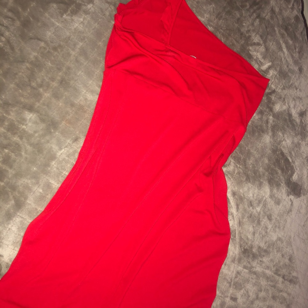 Red Dress - Picture 3 of 3